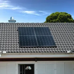 Watt Ziegeldach Komplettset Bifazial 900 - Effizientes Balkonkraftwerk - Balkonkraftwerk mit 2 bifazialen Solarmodulen (900 W) und WLAN-Wechselrichter. Hohe Moduleffizienz von 22,3 % und langlebige Bauweise für maximale Erträge.