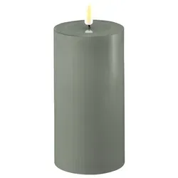 Stumpenkerze LED salbei 7,5 x 15cm in grün von Deluxe Homeart
