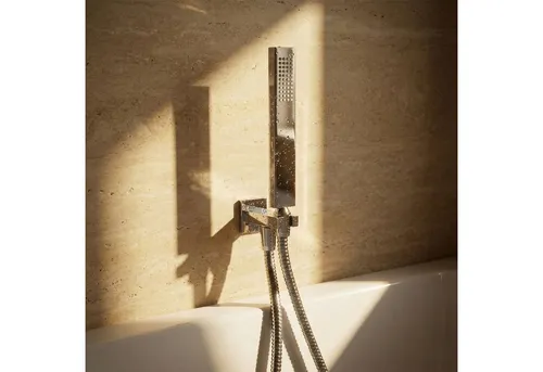 PaulGurkes Brausegarnitur PGHBS2 – Hochwertige Handbrause aus Messing - Elegante Handbrause mit flachem Design, 44 Antikalkdüsen und langlebigem Brauseschlauch. Ideal für den täglichen Gebrauch, sorgt für ein angenehmes Duscherlebnis.