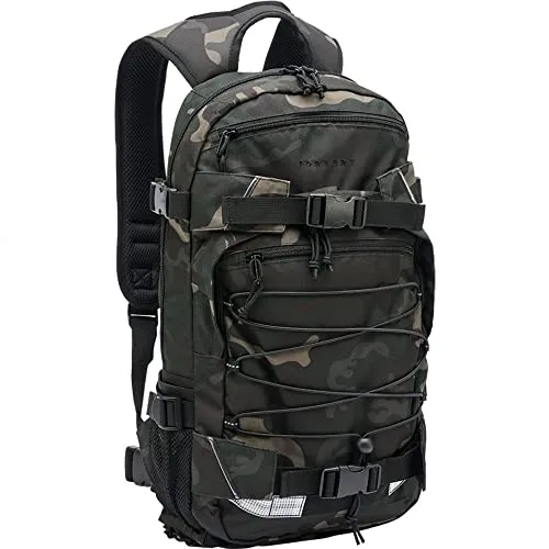 FORVERT Forvert Louis Allover Backpack dark camo - Stylischer Daypack mit 20 l Volumen, gepolstertem Rückenteil und Boardhalterung – ideal für Schule, Freizeit und Skateboarding.