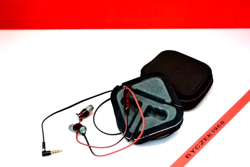 Sennheiser MOMENTUM- M2  IEi