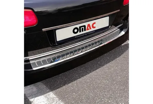 OMAC Ladekantenschutz für VW Passat Variant B6 2005-2010 - Abdeckblenden aus hochwertigem Edelstahl, rostbeständig und passgenau, schützen effektiv vor Kratzern und verleihen Ihrem Fahrzeug ein elegantes Aussehen.