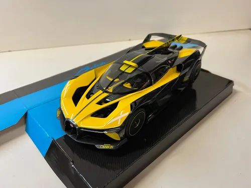 Bburago Bugatti Bolide 1:18 - Bewegliche Türen, Gelb-Schwarz - Miniatur Motorfahrzeug-Modelle, detailgetreue Nachbildung des Bugatti Bolide mit beweglichen Türen und liebevollen Details – perfekt für Sammler und Bugatti-Fans.