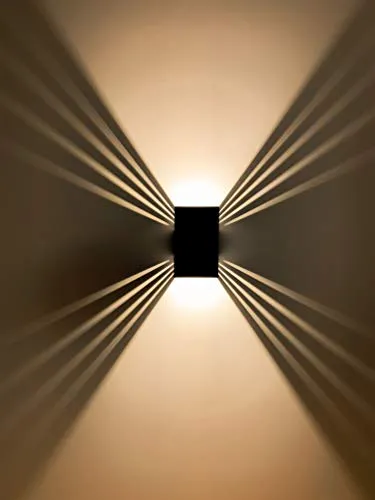 SpiceLED Wandleuchte ShineLED-Outdoor 2.0 - Lampen mit 2x6W warmweißem Licht und beeindruckendem Schatteneffekt für stimmungsvolle Außenbereiche.
