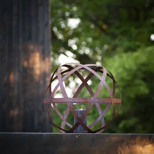 Garten und Terrasse Groß Rustikale Gartenkugel Dekoration - Edelrost 40 cm