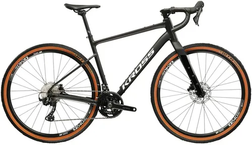 KROSS Gravelbike Esker 6.0 – 24 Gänge mit Carbon-Gabel - Hochwertiges Gravelbike mit 24 Gängen und leichter Carbon-Gabel. Ideal für lange Strecken und Alltagseinsätze. Genießen Sie Fahrspaß und Komfort auf jedem Terrain!