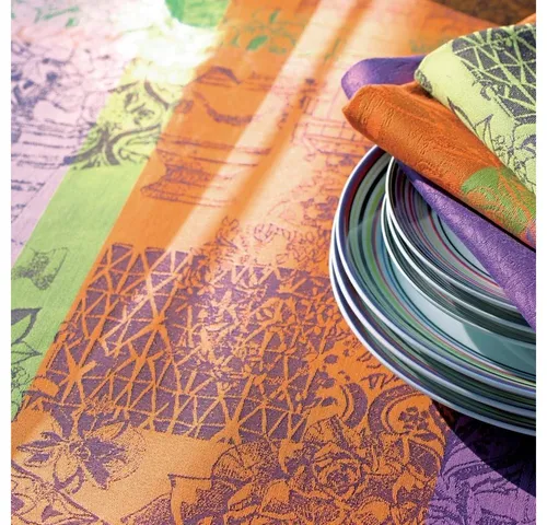 Garnier Thiebaut Tischläufer Mille Patio Provence 55 x 180 cm - Stilvoller Tischläufer im Provence-Design, 55 x 180 cm, aus hochwertiger Baumwollmischung für ein elegantes Ambiente. Perfekt für jede Tischgröße und sorgt für einen gepflegten Look.