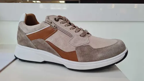Xsensible Zurich Herrenschnürer - Bequeme Halbschuhe aus Stretchleder in Taupe (Beige) - Erleben Sie den Komfort der Xsensible® Halbschuhe mit einzigartiger Sohlentechnologie für müheloses Gehen. Das elastische Stretchleder sorgt für eine optimale Passform und maximale Bewegungsfreiheit. Ideal für den täglichen Einsatz!