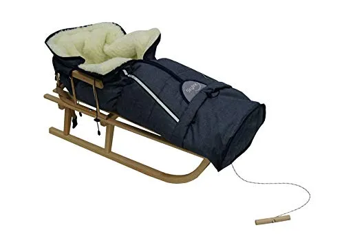 Holzschlitten für Kinder mit Rückenlehne Rodelschlitten Davoser Schlitten aus Holz mit einem Sicherheitsgurt, Rückenlehne und Winterfußsack (Natur/Blau Schlafsack)