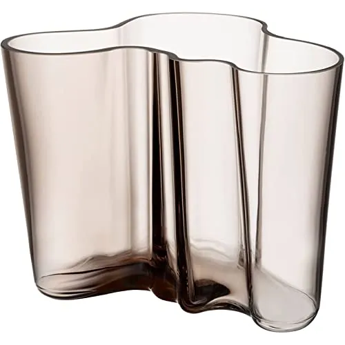 Iittala Aalto Vase 160mm Leinen – Designikone aus Finnland - Vasen – Mundgeblasene Designvase aus Kristallglas, inspiriert von finnischen Seen, ideal als Dekoobjekt oder Blumenvase, ein echter Blickfang in jedem Wohnambiente.