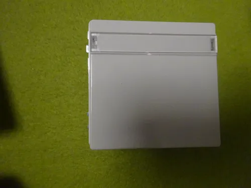 Merten  SCHUKO Steckdose MEG2312-7219 polarweiss mit Klappdeckel