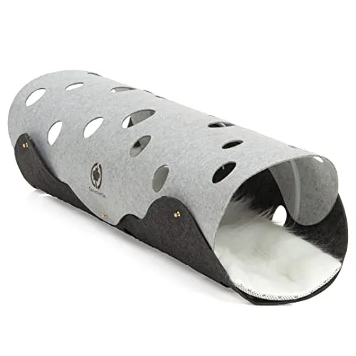 CanadianCat Company Katzen Filztunnel XXL - 120 x 30 cm - Tunnel für Katzen, ideal für große Katzen und Mehrkatzenhaushalte. Mit einer beigefügten Plüschmatte und modernem Design bietet er Spielspaß und einen gemütlichen Rückzugsort.