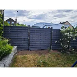 Sichtschutzzaun Kiefer Bretagne Grau - Stabil und Langlebig - Der Sichtschutzzaun Kiefer Bretagne Grau vereint ansprechendes Design mit hoher Stabilität. Ideal für den Garten, schützt er vor Witterungseinflüssen und sorgt für Privatsphäre.