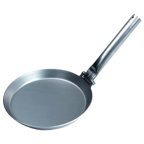 STABILOTHERM Jägerpfanne 21 cm - Klapp-Metallgriff für Outdoor-Kochen - Pfanne aus schwedischem Kohlenstoffstahl, ideal für 1-2 Personen und perfekt zum Kochen über offenem Feuer. Ihre Brateigenschaften verbessern sich mit jeder Anwendung.