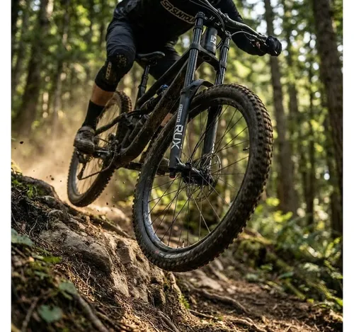 Federgabel SR Suntour SF21 RUX 38 Boost R2C2 EQ PCS 27.5 Zoll schwarz matt - Hochwertige Federgabel für Mountainbikes, bietet präzise Dämpfung und Anpassungsfähigkeit für herausfordernde Trails.
