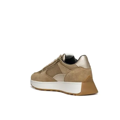 Geox D Amabel B Sportschuhe Beige EU 36 - Sneaker im Retro-Runningstil für Damen, aus glänzendem Gewebe und Veloursleder, bieten Komfort und Atmungsaktivität für einen sportlich-schicken Alltagslook.