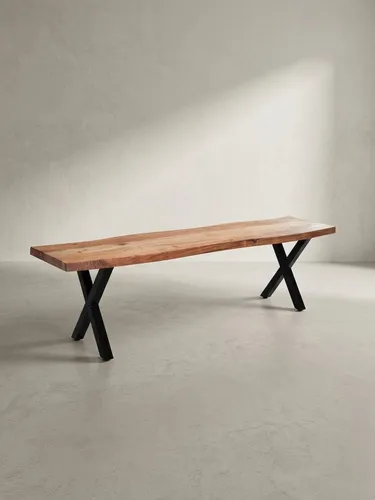 Kadima Design Esszimmerbank aus Akazie - Moderne Esszimmerbank aus massivem Akazienholz mit ausdrucksstarker Baumkante und stabilen X-förmigen Metallbeinen. Ideal für bis zu zwei Personen, maximale Belastbarkeit 200 kg. Jedes Stück ein handgefertigtes Unikat!