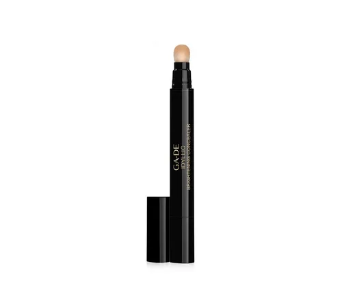 GA-DE Idyllic Brightening Concealer - Cremiger Concealer-Stift mit Pinselspitze für einen strahlenden Teint. Ideal zum Kaschieren von Augenringen und Unregelmäßigkeiten – für einen wachen, frischen Blick und makelloses Finish.