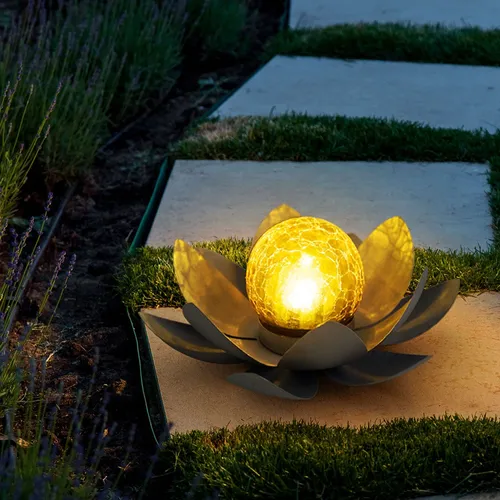 Solarleuchte Lotusblume grau – LED Gartendeko - Wetterfeste Solarleuchte im eleganten Lotusblumen-Design, ideal für den Außenbereich. Mit warmweißem Licht und einem Durchmesser von 25 cm setzt sie stimmungsvolle Akzente in Ihrem Garten.