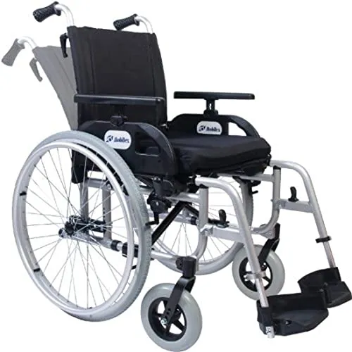 FabaCare Rollstuhl Barracuda mit verstellbarer Rückenneigung, Rückenlehne bis 30 Grad kippbar, Aluminium, Leichtgewichtrollstuhl, Belastbarkeit bis 120 kg, Sitzbreite 40 cm