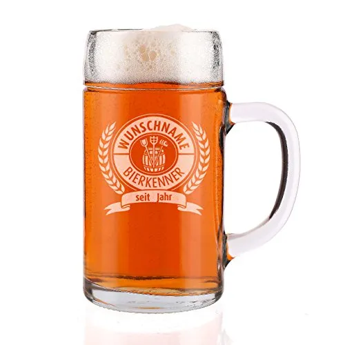 Herz & Heim® 1 Liter Maßkrug mit Gravur für den Bierkenner mit Name + Geburtsjahr - toll zum Vatertag