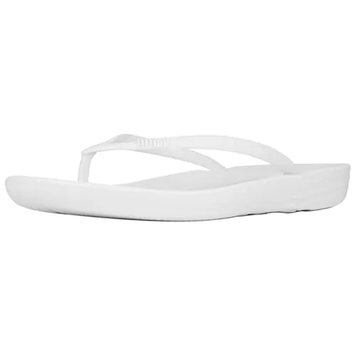 Fitflop Damen IQUSHION FLIP Flop-SOLID Zehentrenner in Urban White, 42 EU - Damen-Zehentrenner mit rutschfester Sohle und innovativer IQUSHION-Technologie für ultimativen Komfort und Unterstützung den ganzen Tag.