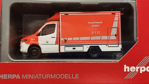 Herpa 096737 MB Sprinter 18 RTW Rettungswagen Feuerwehr Essen, H0 1:87, neu