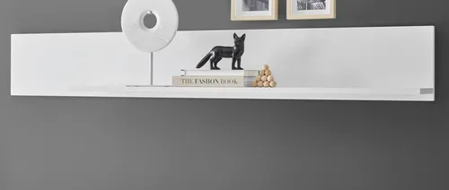 Furn.Design Wandboard 'Merced' in Weiß - Elegantes Wandboard aus FSC®-zertifiziertem Holzwerkstoff, 150 x 22 cm, ideal für stilvollen Stauraum im Wohnzimmer oder Esszimmer.