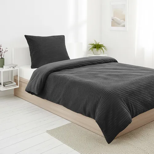2-tlg. Ripp-Struktur Bettwäsche Anthrazit grau 135x200 cm - Moderne 2-tlg. Bettwäsche in edler Ripp-Optik (135x200 cm). Aus 100% Polyester: pflegeleicht, strapazierfähig und schnell trocknend. Ideal für ein gemütliches Schlafklima.
