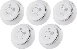 Homematic IP Funk-Rauchwarnmelder 5er Set - Sicherheit für Ihr Zuhause - Rauchmelder Set mit App-Bedienung, akustischem Warnsignal und LED-Notbeleuchtung für optimalen Schutz in Innenräumen. Kompatibel mit Homematic IP.
