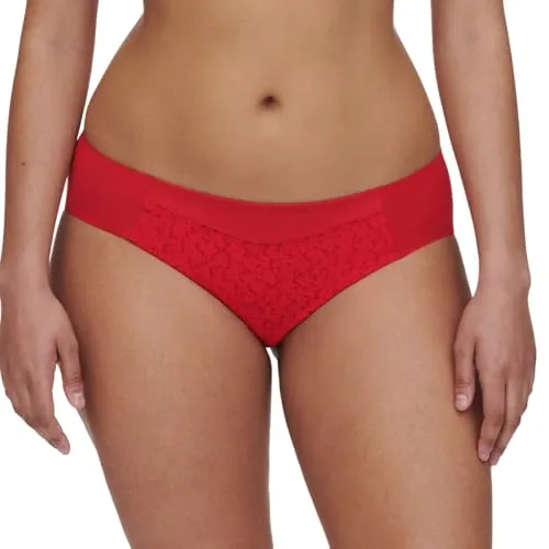 Chantelle Norah Rio Slip (42 Poppy Red) - Eleganter Rio Slip mit floralem Spitzeneinsatz für optimalen Tragekomfort und perfekte Passform – ideal für jeden Tag in stilvoller Unterwäsche.