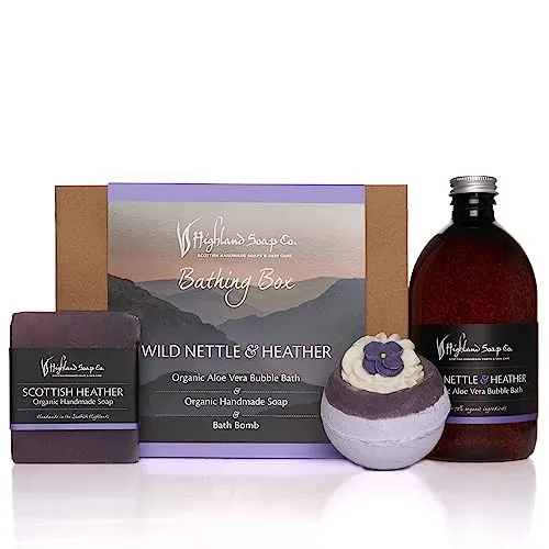 Highland Soap Geschenkset Badebox Wild Nettle & Heather - Körperpflegesets mit hochwertigen, natürlichen Inhaltsstoffen für ein entspannendes Badeerlebnis und ein Gefühl von frischer Natur.