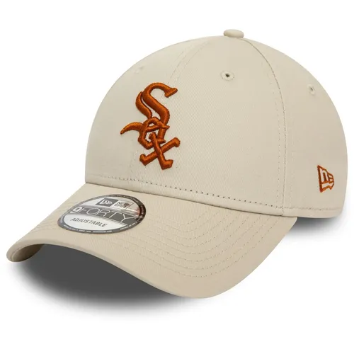 New Era 9Forty Strapback Cap - Chicago White Sox Stone beige - Stylische 9Forty Adjustable Strapback Cap für Baseball-Fans, bietet Komfort und individuelle Passform für jeden Kopf.