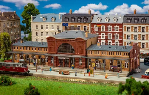 Faller 231703 N Bahnhof Mittelstadt  NEUHEIT 2020 OVP~