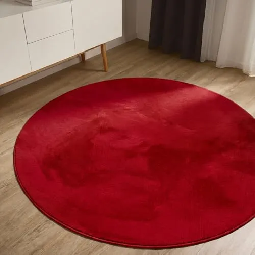 benuta Basic Kunstfaser Fellteppich Furry - Rot rund 160 cm - Extrem weicher Kunstfell-Teppich in Rot für ein gemütliches Zuhause. Mit Anti-Rutsch-Rückseite und waschbar, ideal für stark frequentierte Bereiche und geeignet für Fußbodenheizungen.