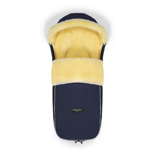 Werner Christ Baby Fußsack LADIS für klappbare Kinderwagen - Der vielseitige Lammfellfußsack LADIS ist ideal für den YOYO® von Babyzen®. Mit abwaschbarem Stoff im Fußbereich und praktischer Tragetasche. Flexibel einsetzbar für alle Jahreszeiten, schützt Ihr Kind vor Wind und Kälte.