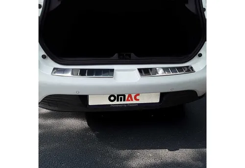 OMAC Ladekantenschutz für Renault Clio 2012-2019 5tür Edelstahl Chrom, Zubehör für Renault Clio 2012-2019 Schrägheck, Langlebig,Einfache Reinigung,Einfache Installation,Rostbeständig