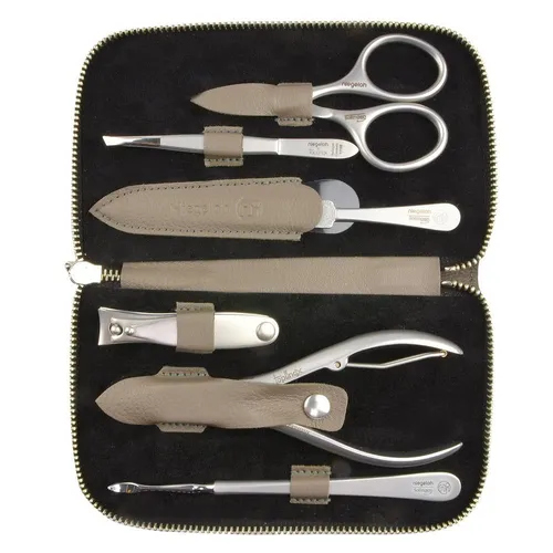 Niegeloh Etui Modell Beige - Premium Maniküre Set - Hochwertiges Etui Modell Cafe do Brazil XL lungo aus rostfreiem Edelstahl, ideal für präzise Maniküre und Pediküre. Ergonomisches Design für komfortable Anwendung – perfekt für Zuhause und unterwegs.