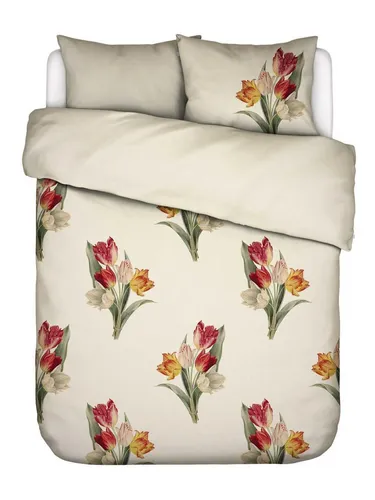 Essenza Bettwäsche Tosca, Satin, 3-teilig, floral - Die Essenza Bettwäsche Tosca besticht durch ein elegantes Tulpenmuster und feinen Baumwollsatin. Atmungsaktiv und weich sorgt sie für stilvollen Schlafkomfort. Praktischer Reißverschluss und unterschiedliche Kissenbezüge garantieren perfekten Einsatz in jedem Schlafzimmer.
