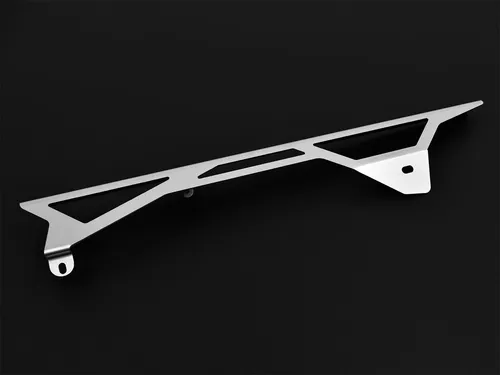 ZIEGER Kettenschutz für Yamaha XJ6 N & Diversion S/F - Kettenschutz aus geschliffenem Edelstahl für Yamaha XJ6 N, Diversion S/F. Robuster Schutz vor Schmutz, einfache Montage und elegante Optik. Qualität Made in Germany.