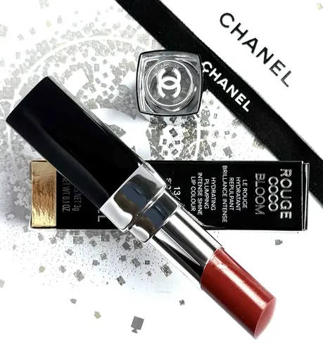 Chanel Rouge Coco Bloom Pflege 3 g - Lippenstifte mit intensiver Farbe und feuchtigkeitsspendender Formel für strahlend schöne Lippen.