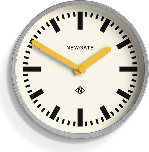 Newgate Luggage Wanduhr mit Gelben Zeigern