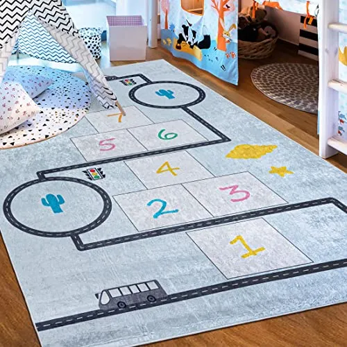 Mazovia Kinderteppich Straße 80 x 150 cm - Waschmaschinengeeignet, Rutschfest - Lustiger Kinderteppich mit fröhlichen Mustern, ideal für das Kinderzimmer. Waschmaschinengeeignet und mit rutschfester Unterseite für mehr Sicherheit. Hergestellt aus langlebigem Polyester für eine einfache Pflege.