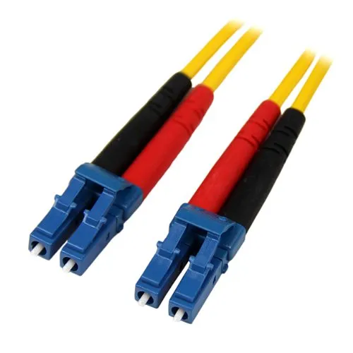 StarTech.com 4m Singlemode 9/125 Duplex LSZH LC auf LC OS1 LWL - Glasfaser-Kabel mit 4m Länge, ideal für Hochgeschwindigkeitsnetzwerke und ausgestattet mit vergossenen Anschlüssen für maximale Zuverlässigkeit.