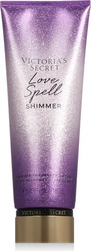 Victoria's Secret Love Spell Shimmer Lotion 236 ml - Verwöhnende Körperlotion Love Spell Shimmer von Victoria's Secret mit einem Hauch von Glanz. Sie pflegt die Haut und sorgt für ein frisches, blühendes Gefühl – ideal für besondere Anlässe und festliche Abende.