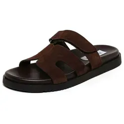 Steve Madden Pantoletten Leder - Dunkelbraun - 39 - Moderne Pantolette aus hochwertigem Leder, ideal für komfortable Sommertage. Der verstellbare Klettverschluss und das weich gepolsterte Fußbett bieten optimalen Tragekomfort. Vielseitig kombinierbar für Freizeit-Outfits.