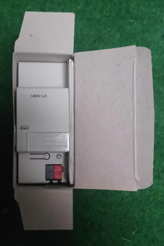 ABB GH Logikmodul für EIB-Installationen - Leitungsschutzschalter für EIB-Installationen, bietet effiziente Automatisierungslösungen mit kompakten Abmessungen von 3,54 x 1,41 x 2,51 Zoll.