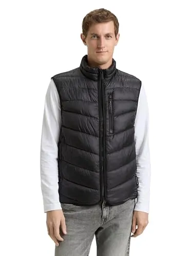 TOM TAILOR Lightweight Steppweste mit Stehkragen - Leichte, gesteppte Weste mit praktischem Stehkragen und mehreren Taschen. Ideal für den Alltag und aus einem wasserabweisenden Material gefertigt. Perfekt für stilvolle Outfits bei wechselhaftem Wetter.