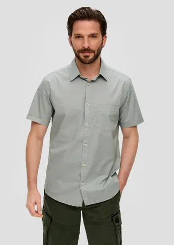 s.Oliver Kurzarmhemd Slim Fit aus Baumwollstretch - Stylisches Slim Fit Kurzarmhemd aus elastischem Baumwollstretch. Mit Kentkragen und Brusttasche ist es der ideale Begleiter für lässige Outfits und sorgt für angenehmen Tragekomfort im Alltag.