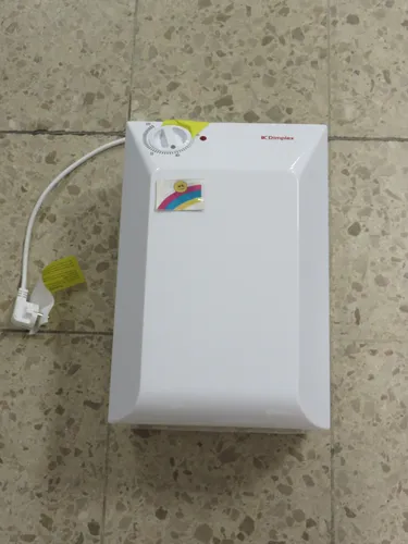 Dimplex ACK 5 U Warmwasserspeicher - Druckloser Warmwasserspeicher mit 5 l Volumen, ideal für kleine Haushalte. Schnelle Aufheizzeit von nur 10 Minuten und integrierte Sicherheitstemperaturbegrenzung für optimalen Schutz.